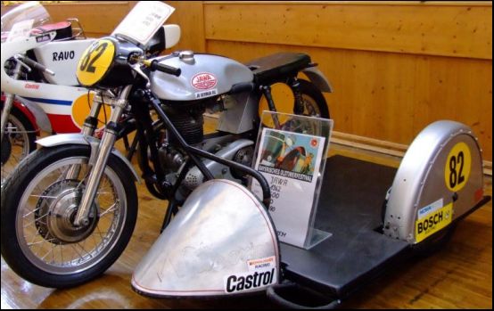 Jawa 600cc racer left